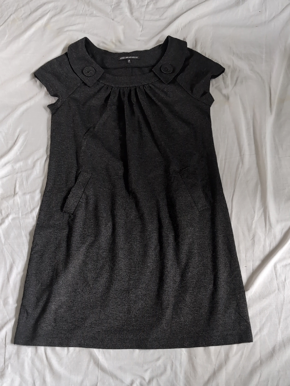 Jones Wear Gray Short Sleeve A-Line Dress With Front Pockets